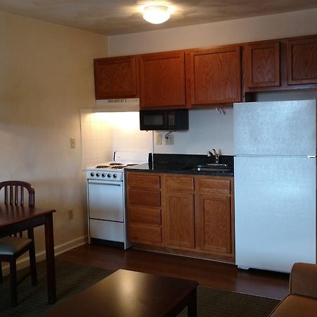Affordable Suites Charlottesville Kültér fotó