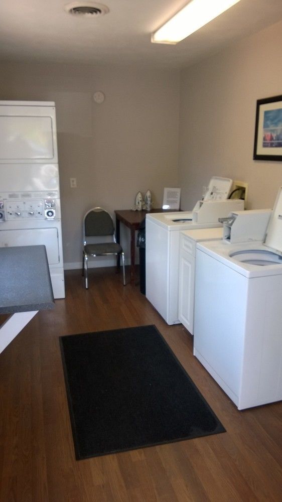 Affordable Suites Charlottesville Kültér fotó