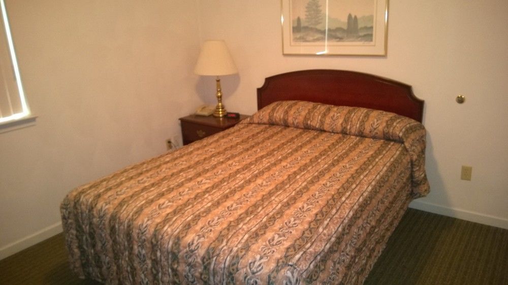Affordable Suites Charlottesville Kültér fotó