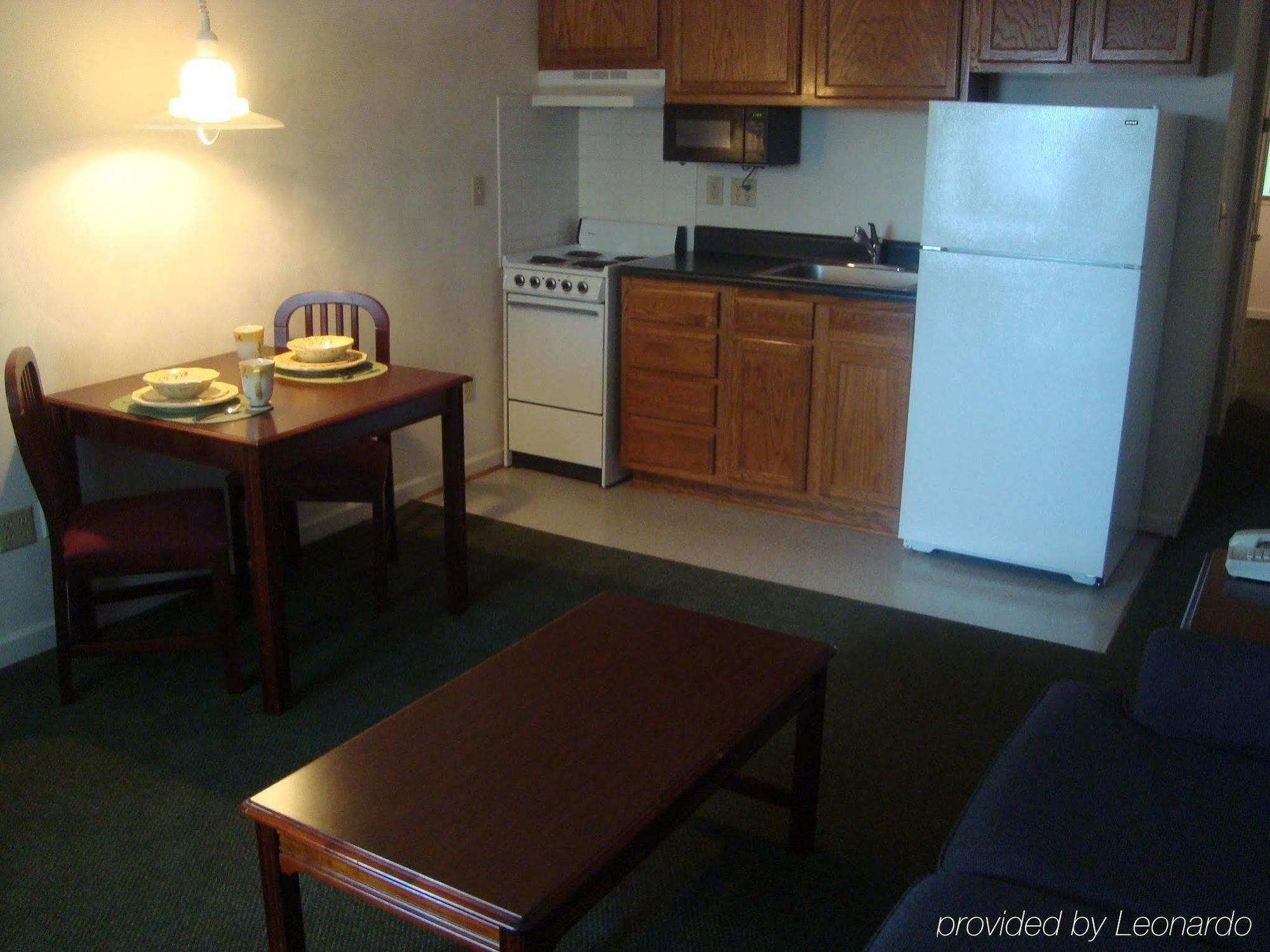 Affordable Suites Charlottesville Szoba fotó
